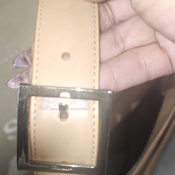 Salvatore Ferragamo Beige Shoulder Bag - Picture 3 of 13